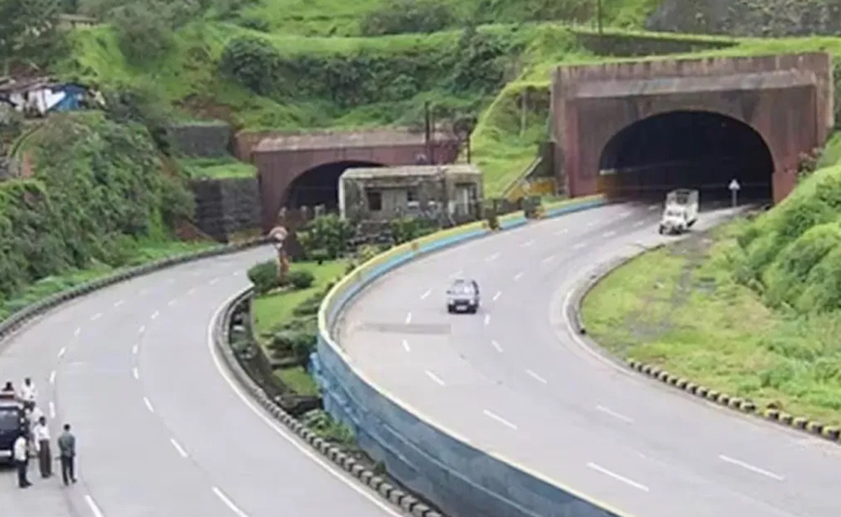 Mumbai-PuneExpressway.jpg