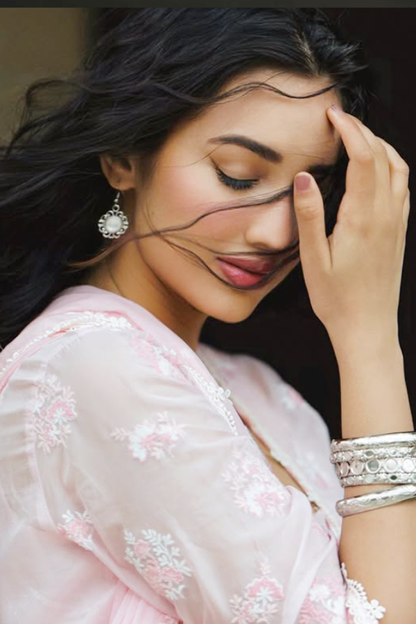 Akanksha_20Sharma_20Mesmerizing_20Beauty_20_285_29.jpg 6