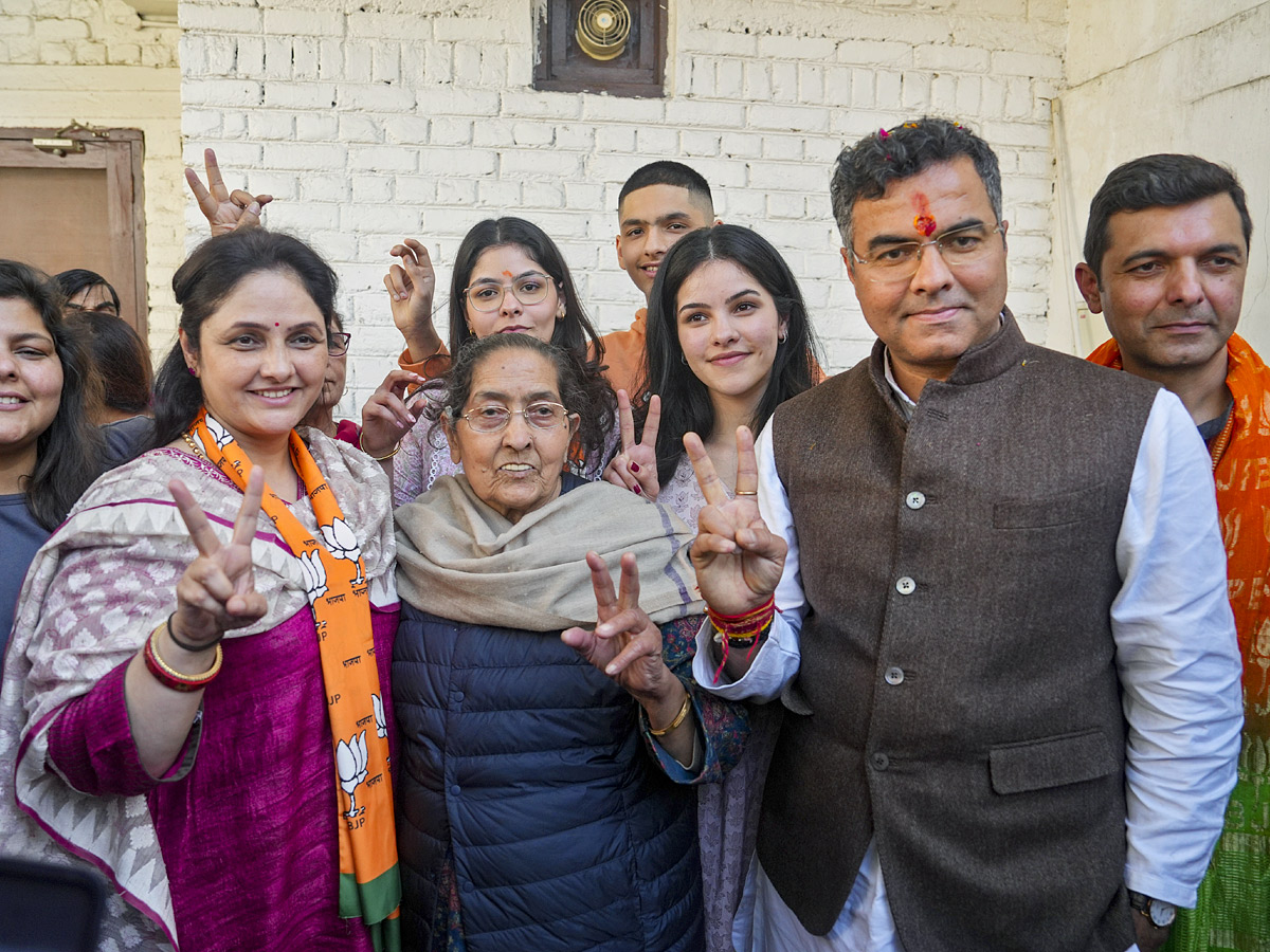 Delhi_20Assembly_20Election_20Results_202025_20Celebrations_20of_20landslide_20victory_20of_20BJP_20in_20Delhi_20Assembly_20Elections_20Photos_20_286_29.jpg 10
