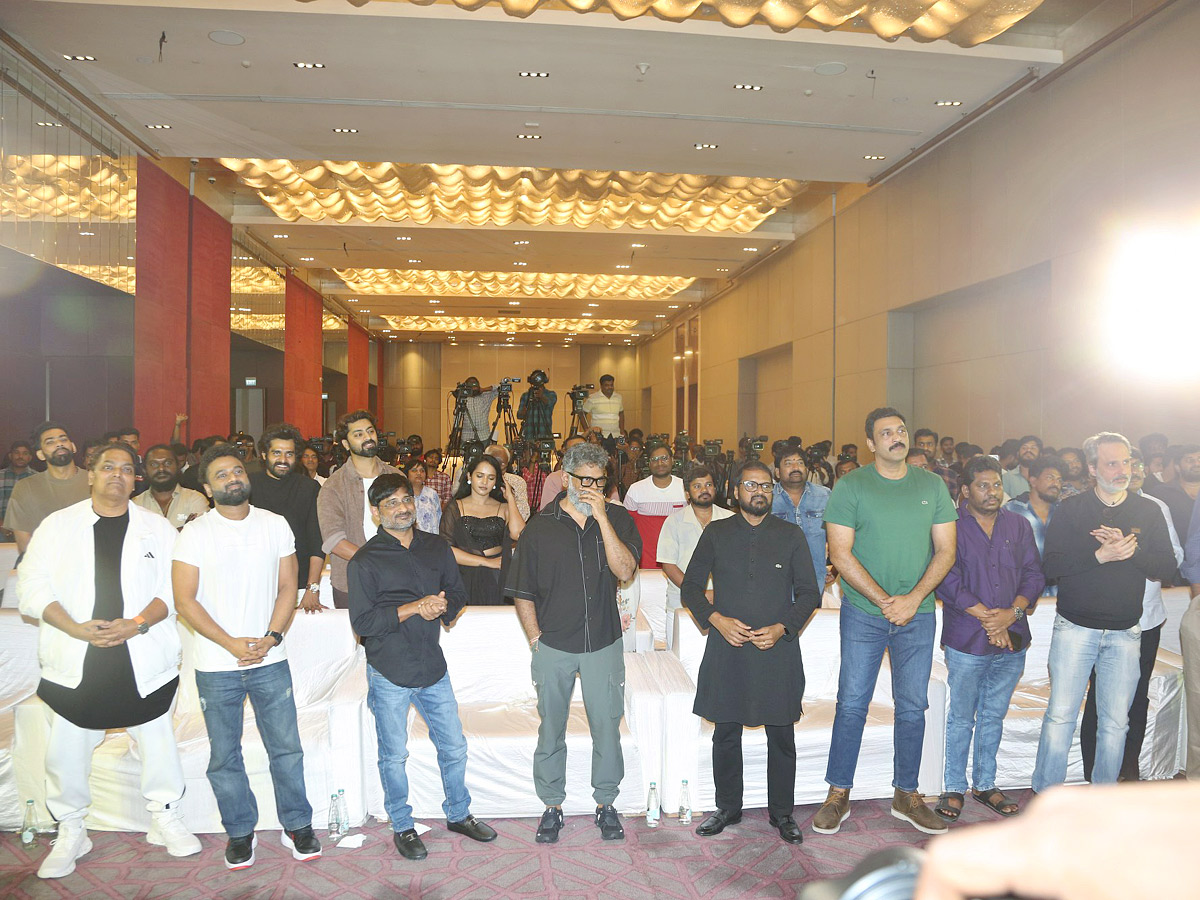 Hero_20Allu_20Arjun_20Pushpa_202_20The_20Rule_20Thank_20You_20Meet_20Photos_20_2810_29.jpg 10
