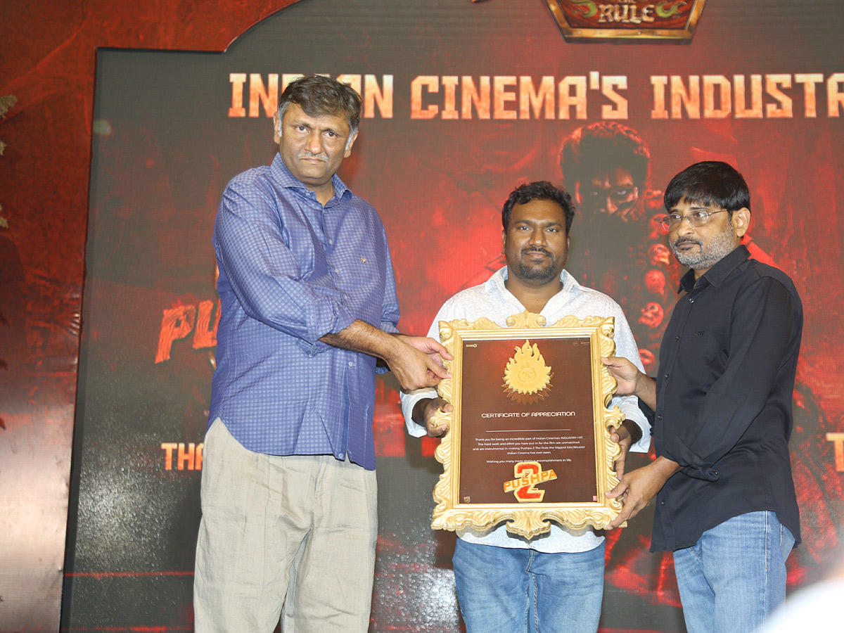 Hero_20Allu_20Arjun_20Pushpa_202_20The_20Rule_20Thank_20You_20Meet_20Photos_20_2820_29.jpg 20