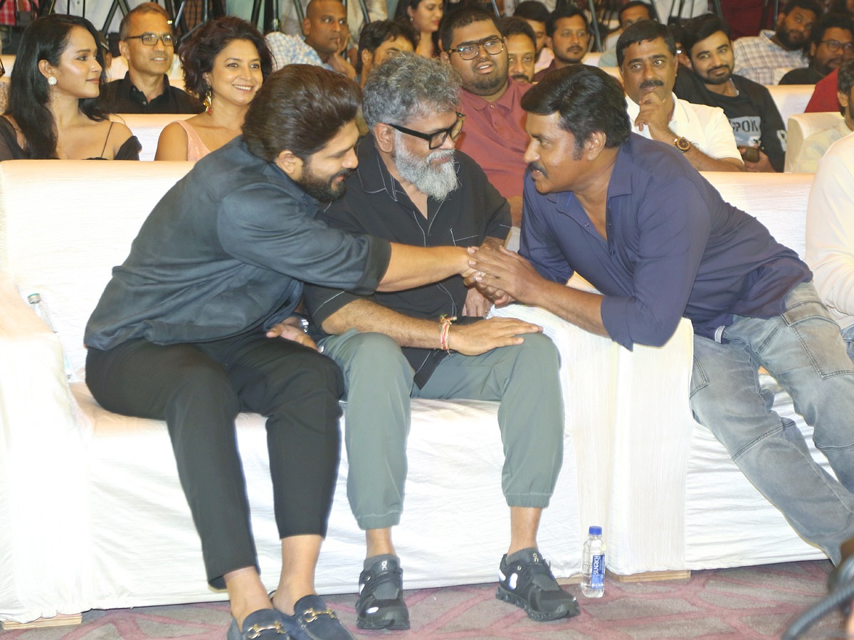 Hero_20Allu_20Arjun_20Pushpa_202_20The_20Rule_20Thank_20You_20Meet_20Photos_20_2822_29.jpg 22