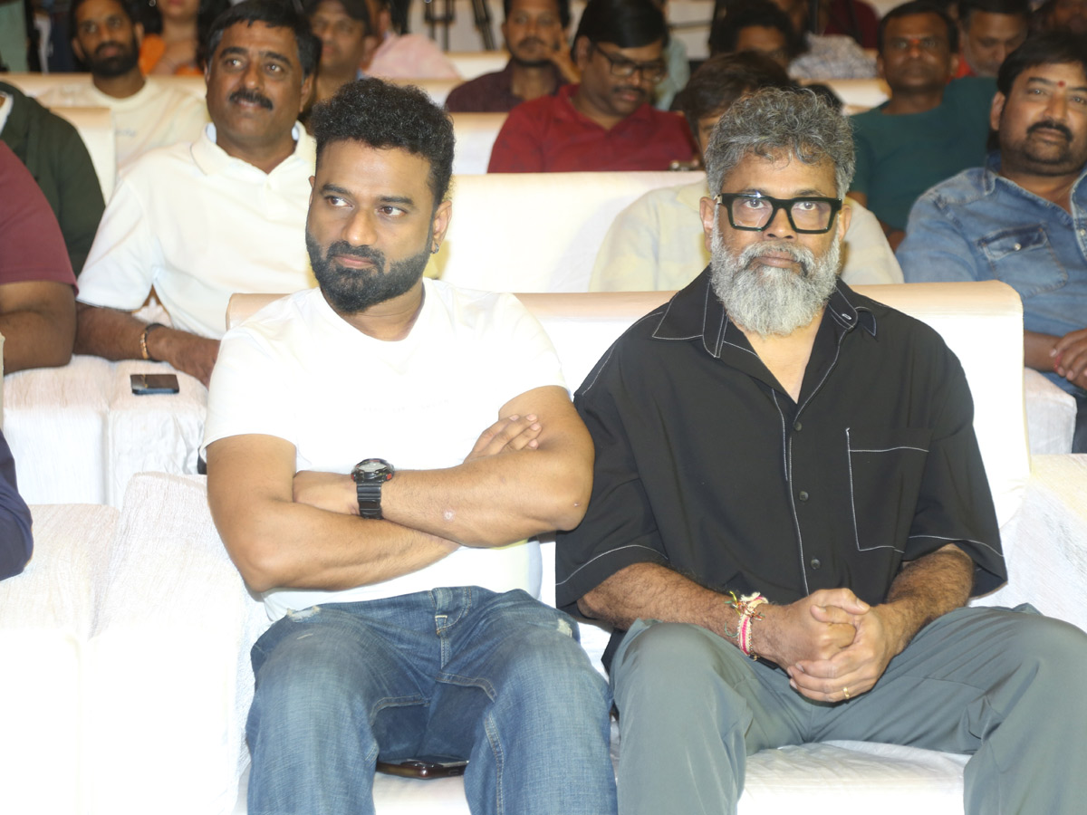 Hero_20Allu_20Arjun_20Pushpa_202_20The_20Rule_20Thank_20You_20Meet_20Photos_20_2827_29.jpg 27