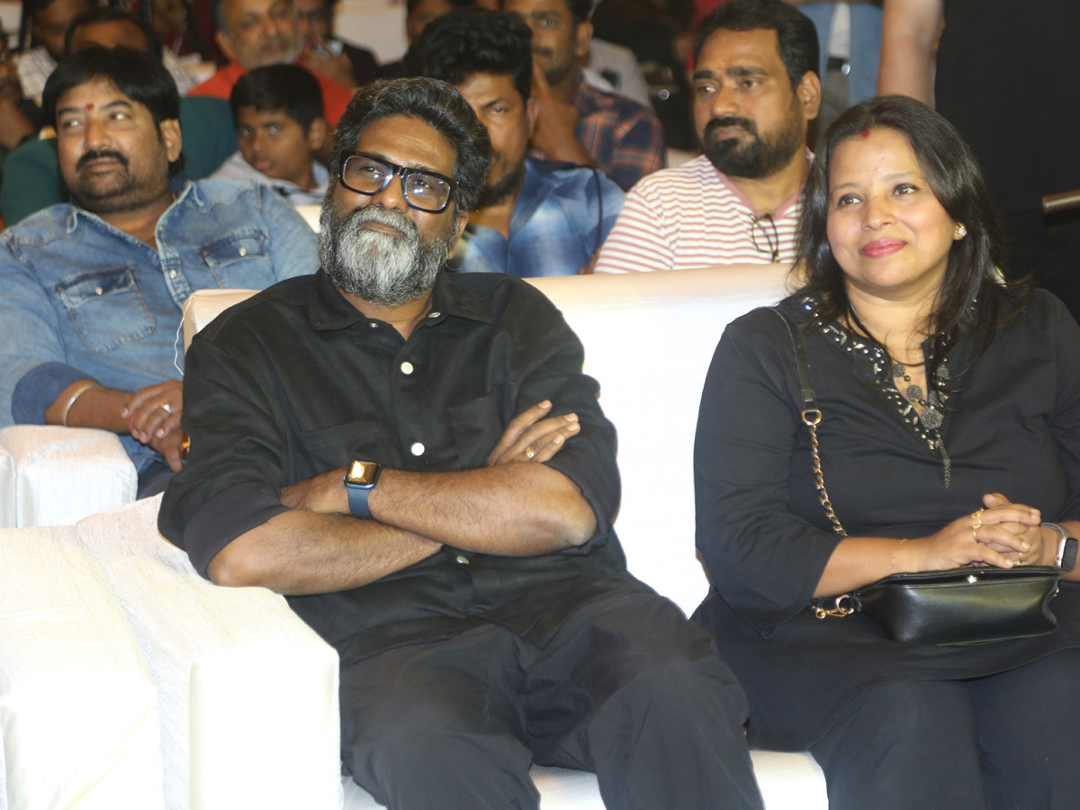 Hero_20Allu_20Arjun_20Pushpa_202_20The_20Rule_20Thank_20You_20Meet_20Photos_20_2828_29.jpg 28