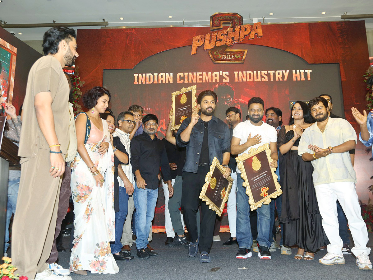 Hero_20Allu_20Arjun_20Pushpa_202_20The_20Rule_20Thank_20You_20Meet_20Photos_20_283_29.jpg 1