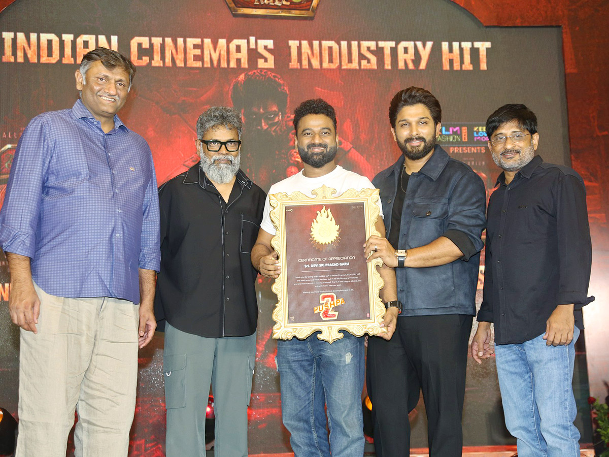 Hero_20Allu_20Arjun_20Pushpa_202_20The_20Rule_20Thank_20You_20Meet_20Photos_20_284_29.jpg 4