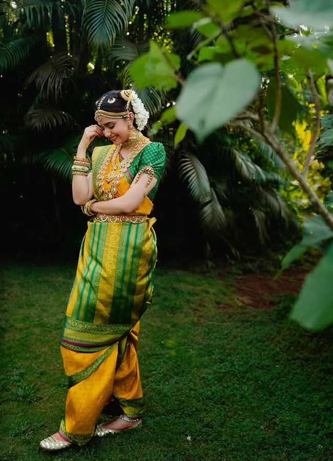 Keerthy_20suresh10.jpg 11