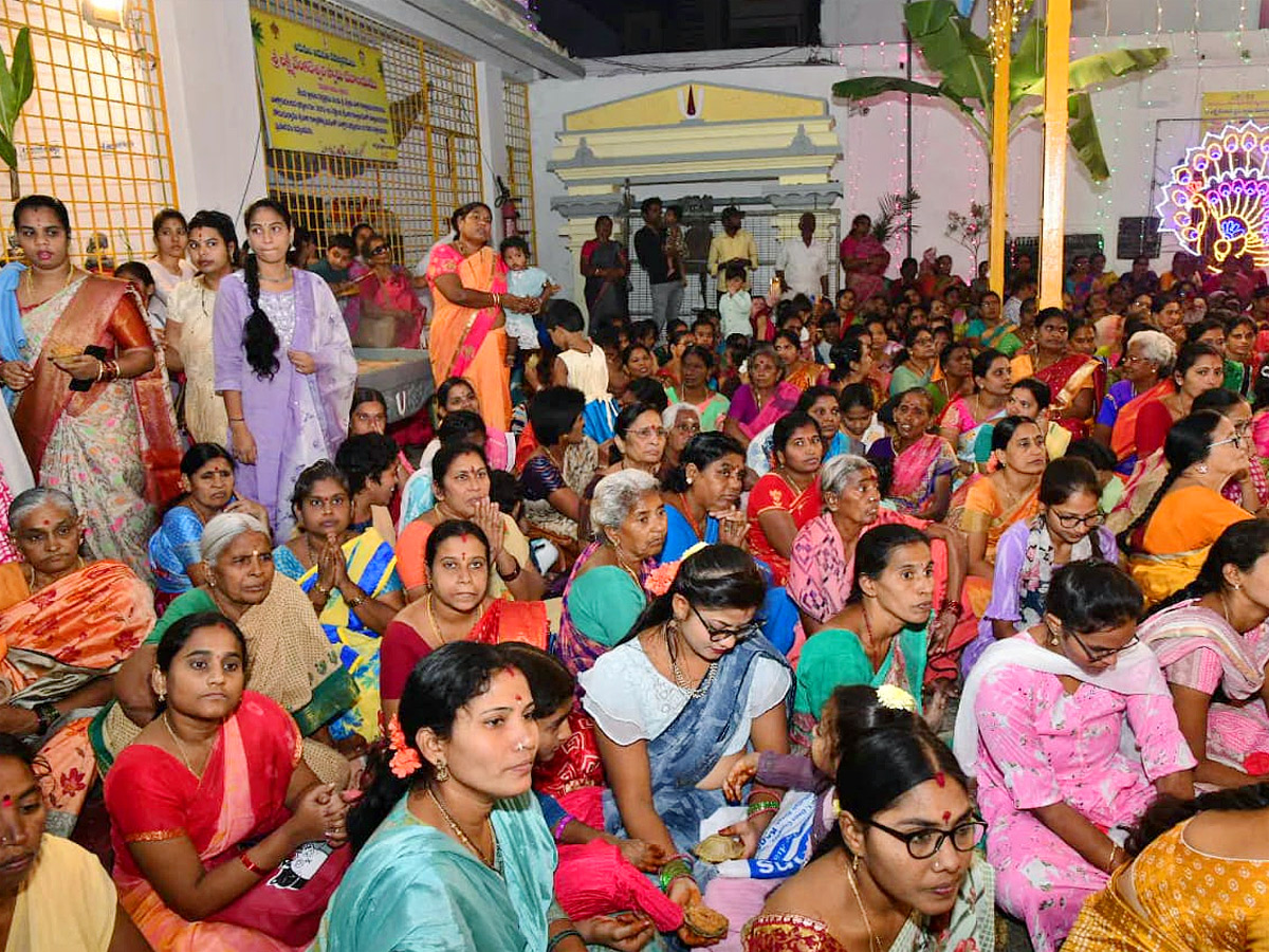 Pushpa_20Yagam_20Performed_20at_20Tirumala_20Photos_20_2812_29.jpg 12