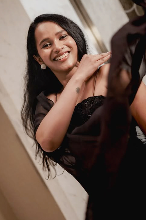 Actress_20Pavani_20Karanam_20Out_20Performance_20In_20Puspha_202_20_281_29.jpg 2
