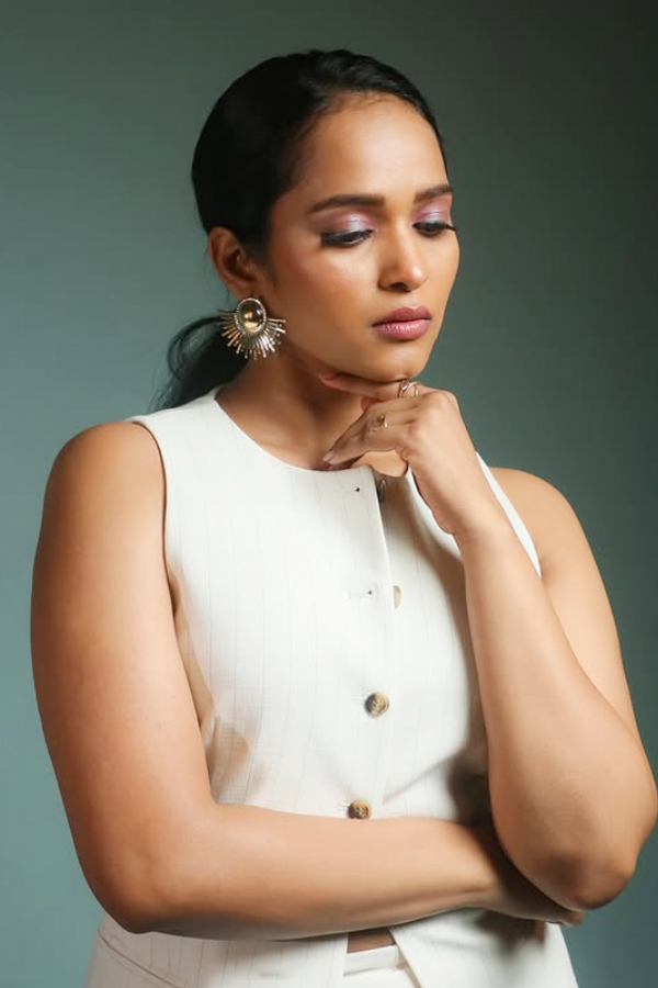 Actress_20Pavani_20Karanam_20Out_20Performance_20In_20Puspha_202_20_287_29.jpg 8