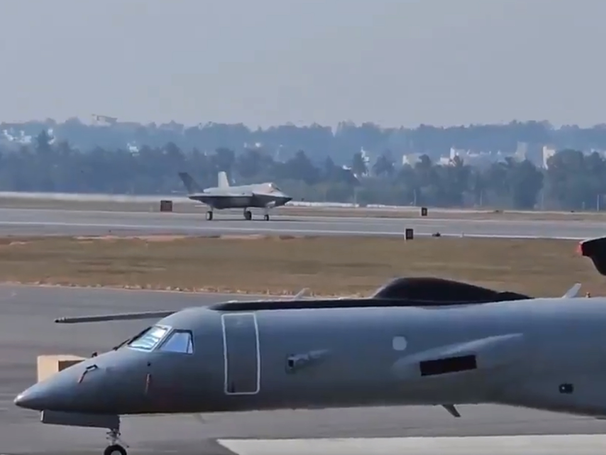 Aero_20space_20india_202025_205_0.jpg 5