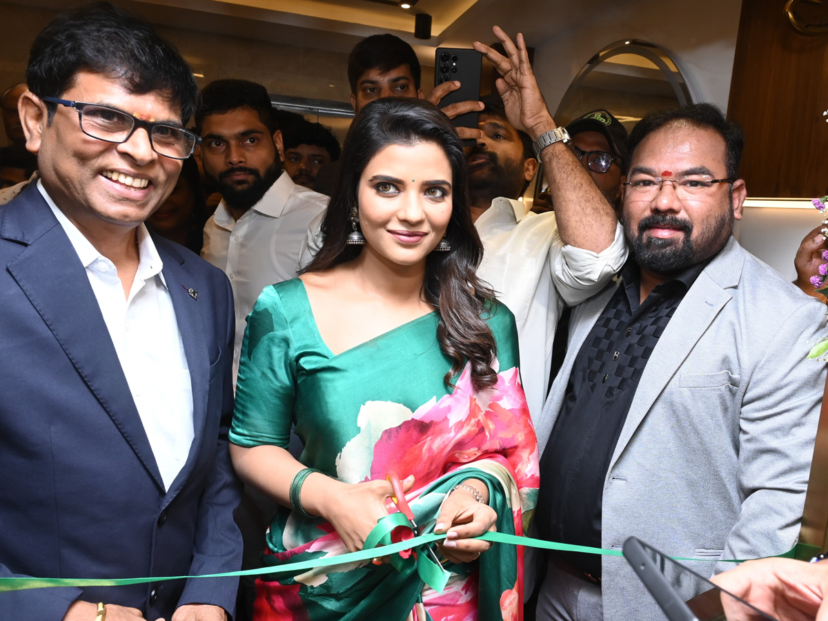 Aiswarya_20Rajesh_200.jpg 1
