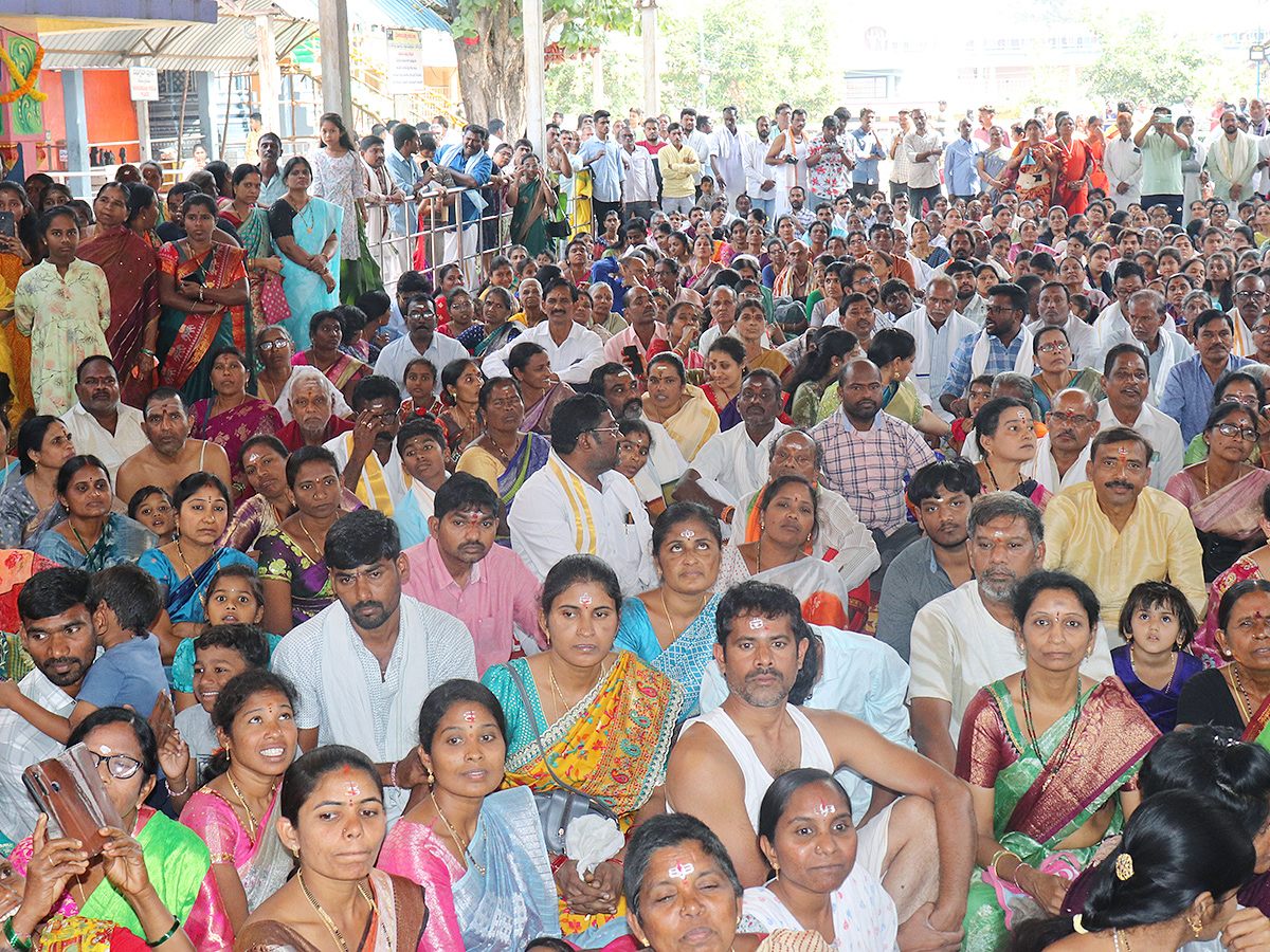 Maha_20Kumbhabhishekam_20In_20Kaleshwaram_20Mukteswara_20Temple__20_2812_29.jpg 12