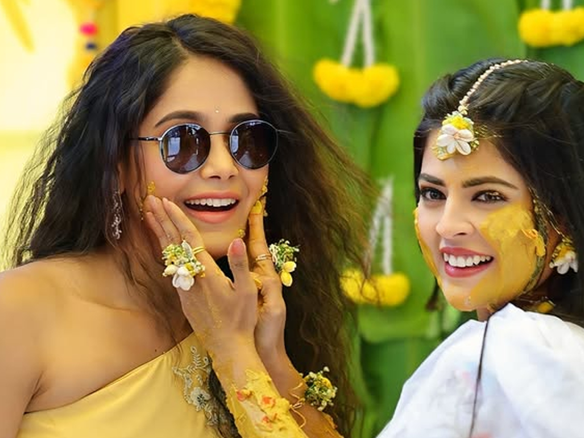 Manshi_20joshi1.jpg 2