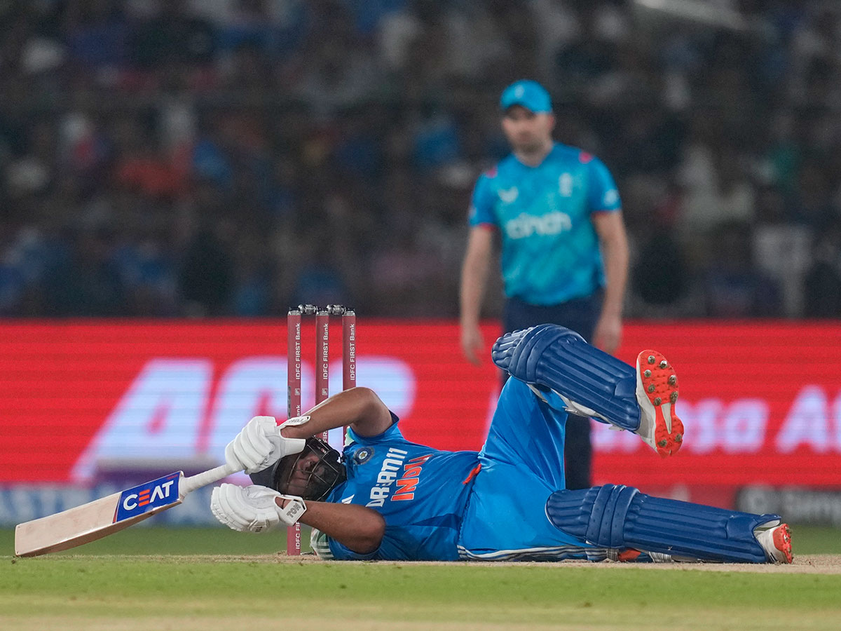 One_20Day_20International_20cricket_20match_20between_20India_20and_20England_20Photos__20_2815_29.jpg 15