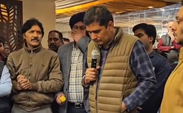 Saurabh-Bharadwaj-Cry.jpg