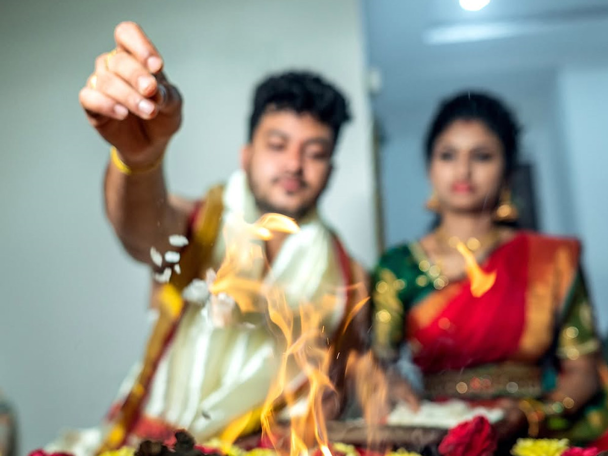 Tv_20Actress_20Vishnu_20Priya_20Wedding_20Anniversary_20Photos_20_2813_29.jpg 3