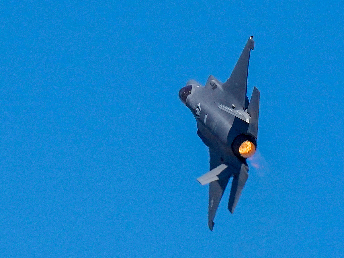 15th_20edition_20of_20Aero_20India_202025_20at_20Yelahanka_20Airbase_20in_20Bengaluru__20_2821_29.jpg 21