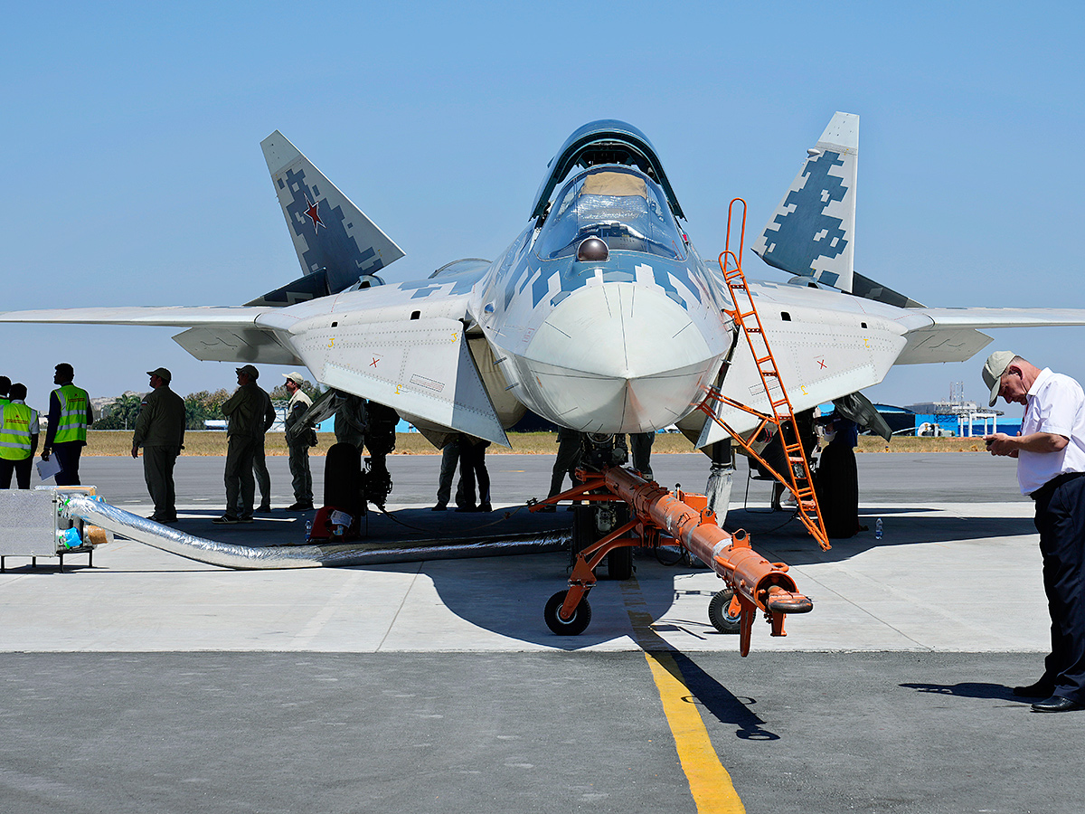 15th_20edition_20of_20Aero_20India_202025_20at_20Yelahanka_20Airbase_20in_20Bengaluru__20_284_29.jpg 4