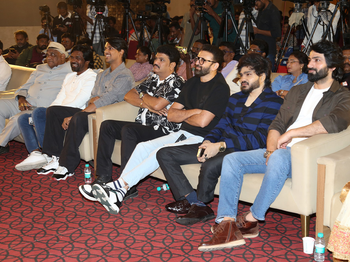 Amma_20Rajasekhar_20Thala_20Movie_20Pre_20Release_20Event_20Photos__20_2810_29.jpg 10