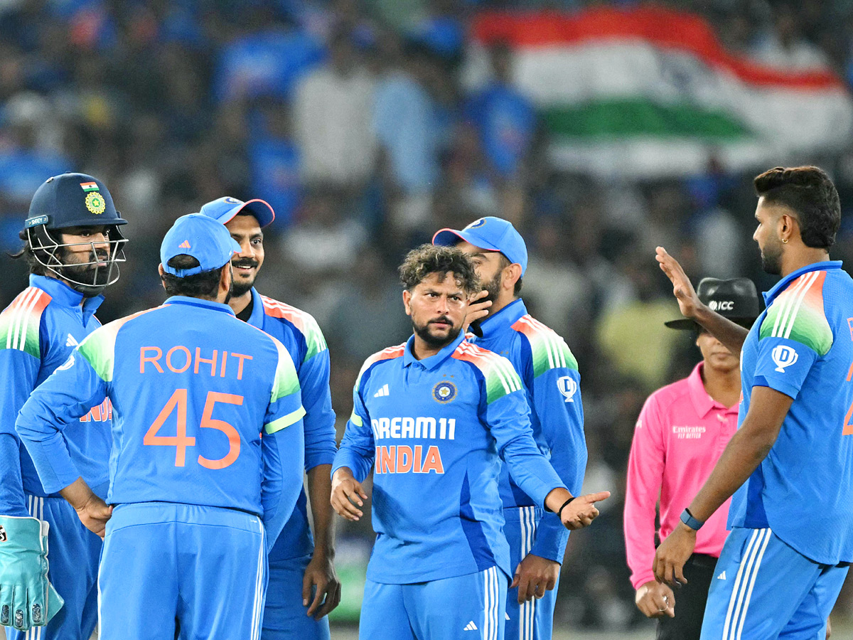 India_20beat_20England_20by_20142_20runs_20to_20win_20series_203-0_20in_20Ahmedabad_20Photos_20_2812_29.jpg 12