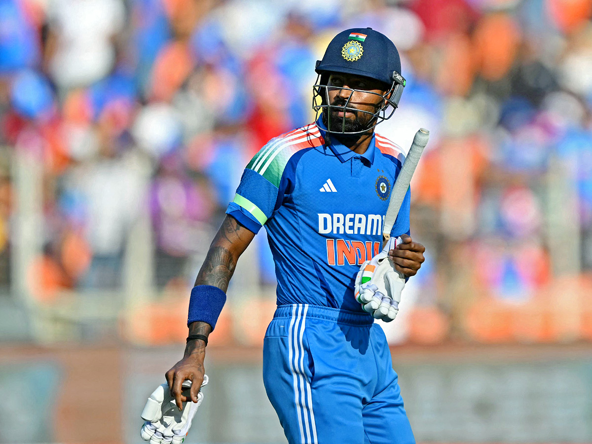 India_20beat_20England_20by_20142_20runs_20to_20win_20series_203-0_20in_20Ahmedabad_20Photos_20_2814_29.jpg 14