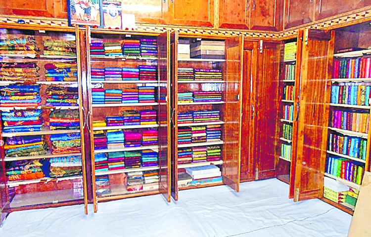 sarees.jpg