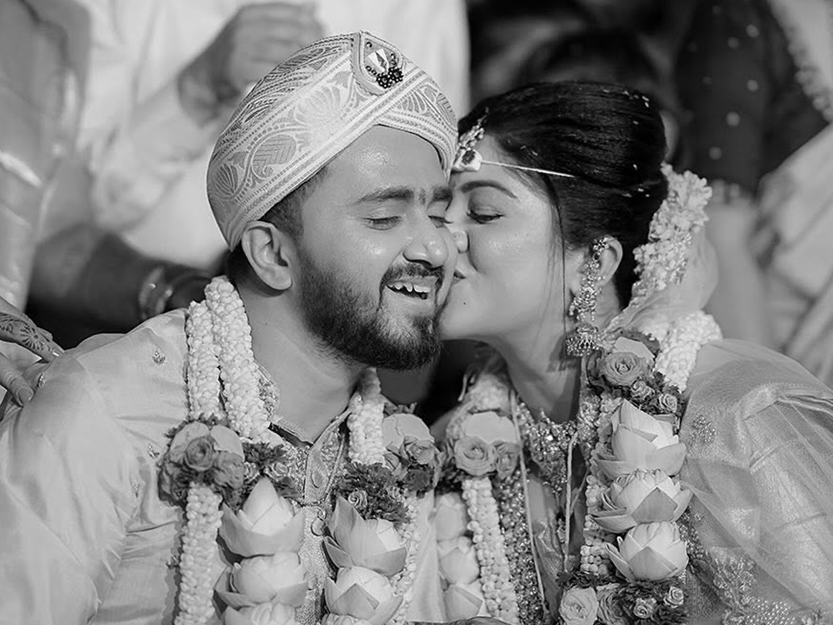 Actress_20Meghana_20Shares_20Wedding_20Photos_20_284_29.jpg 5