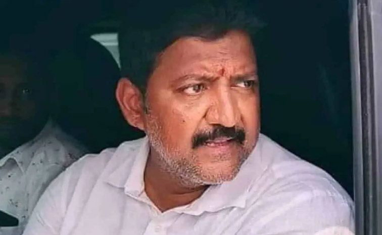 vallabhaneni-vamsi.jpg