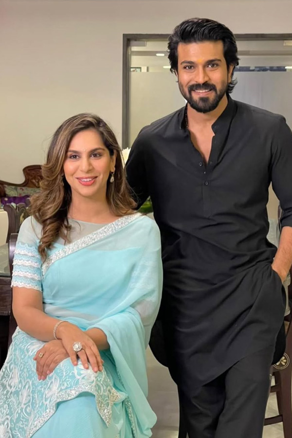 Ram_20Charan_20Shares_20a_20Beautiful_20pictures_20with_20his_20Wife_20On_20Valentines_20Day_20Photos_20_2810_29.jpg 11