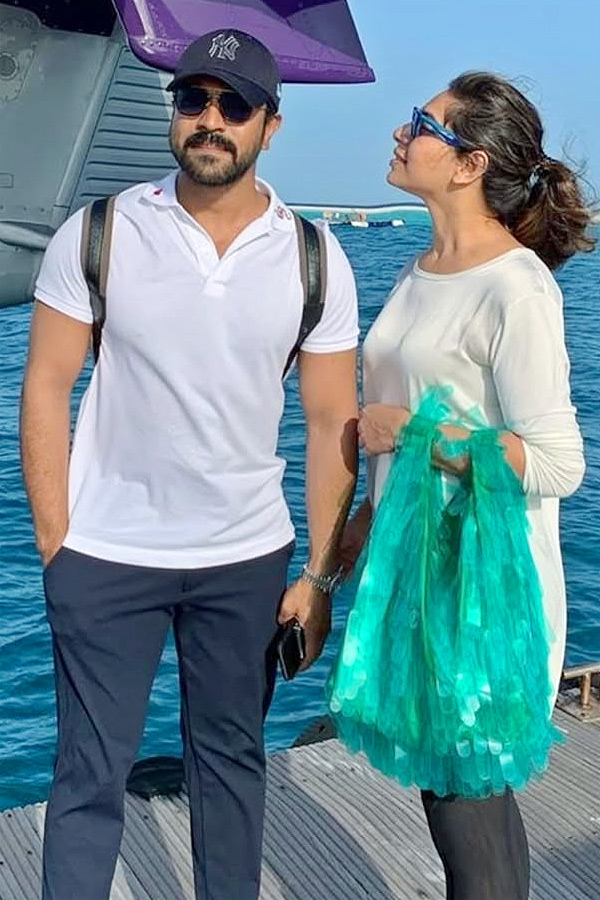 Ram_20Charan_20Shares_20a_20Beautiful_20pictures_20with_20his_20Wife_20On_20Valentines_20Day_20Photos_20_287_29.jpg 8