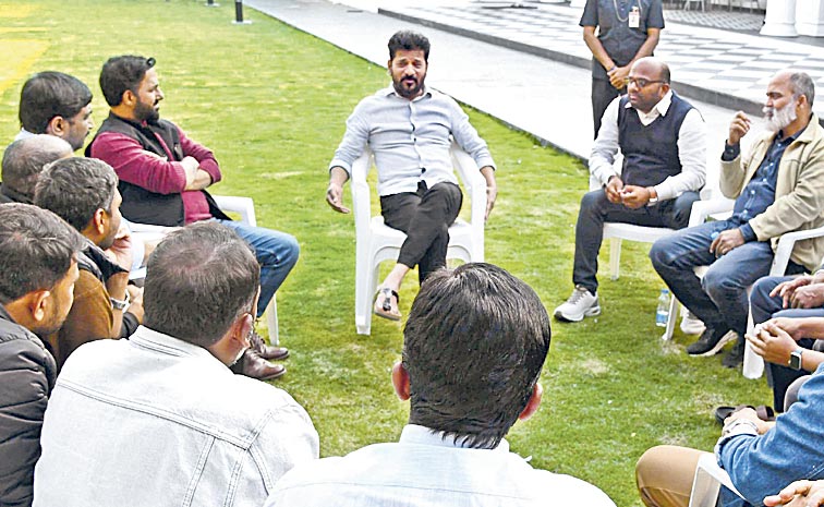 T-CM-MEET-JOURNLIST-2.jpg