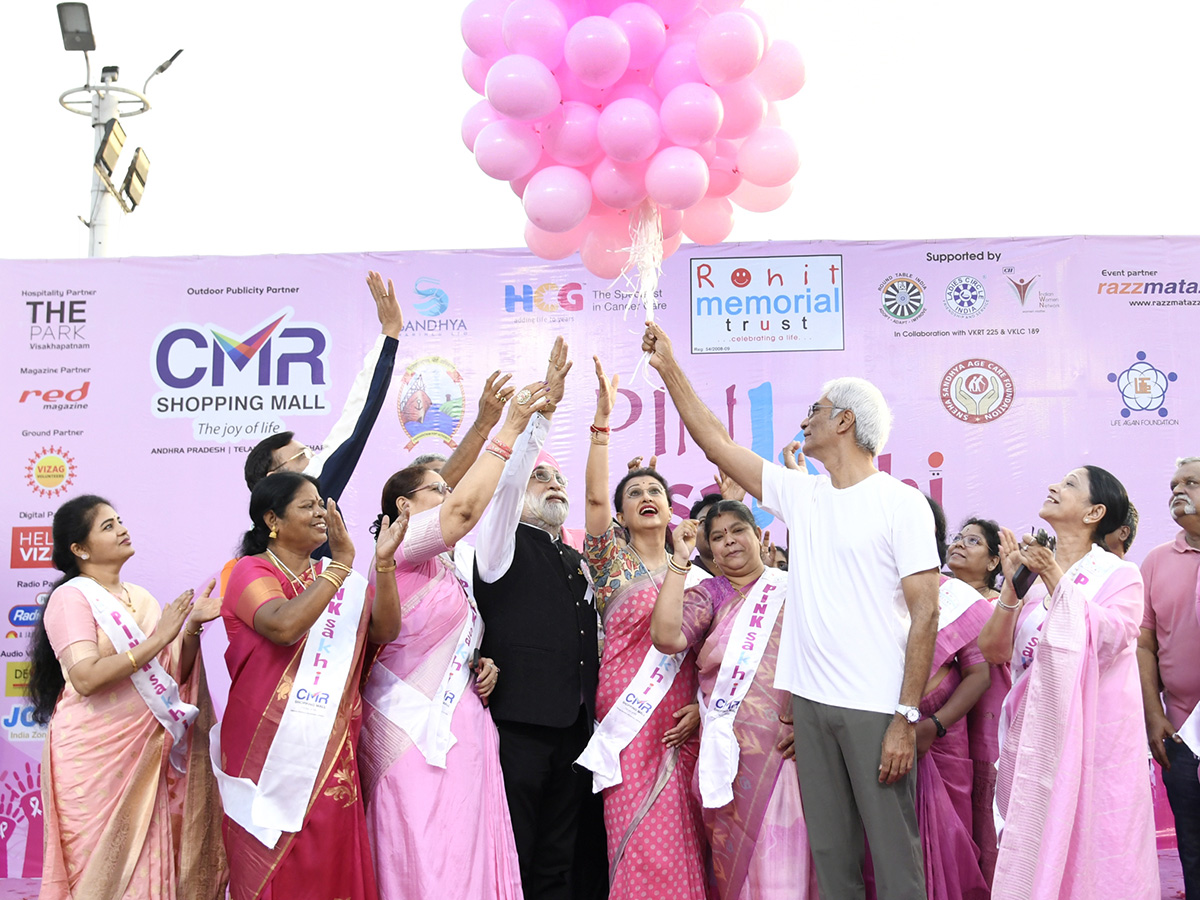 Pink_20Saree_20Walk_20on_20Visakhapatnam_20Beach_20Road_20Photos__20_284_29.jpg 4