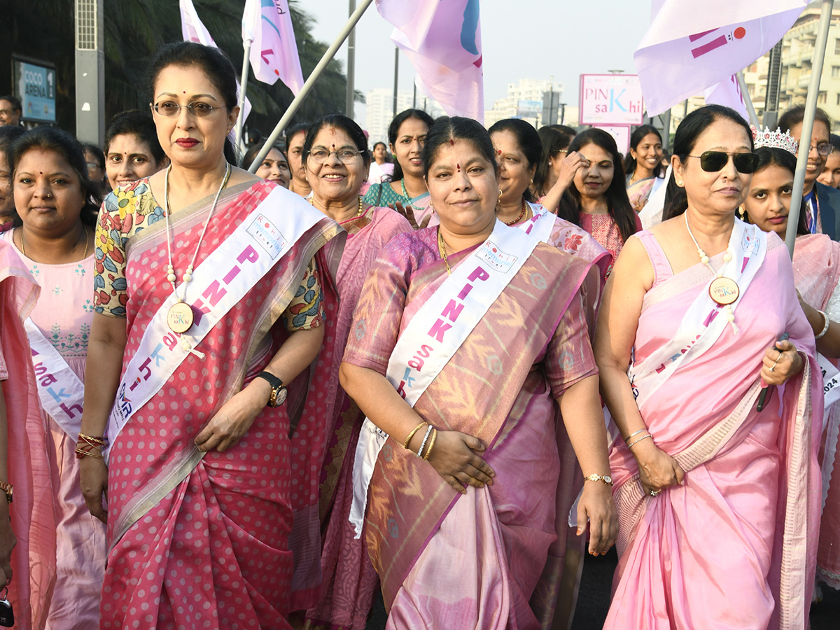 Pink_20Saree_20Walk_20on_20Visakhapatnam_20Beach_20Road_20Photos__20_288_29.jpg 8