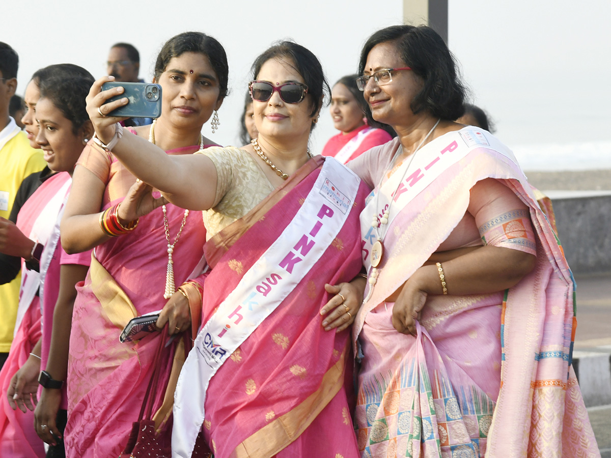 Pink_20Saree_20Walk_20on_20Visakhapatnam_20Beach_20Road_20Photos__20_289_29.jpg 9