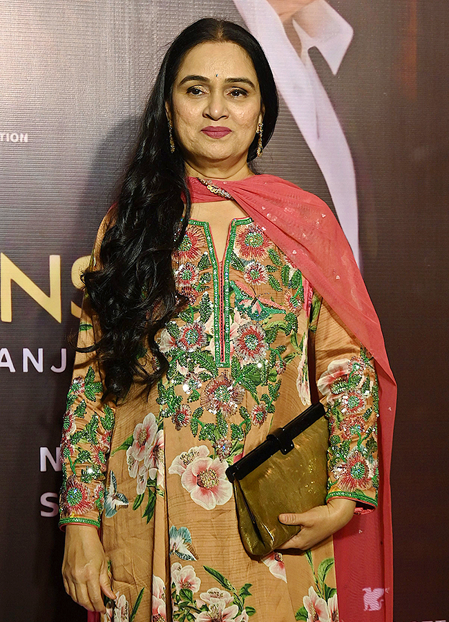 celebration_20party_20for_20the_20documentary_20series_20The_20Roshans__20_2816_29.jpg 16