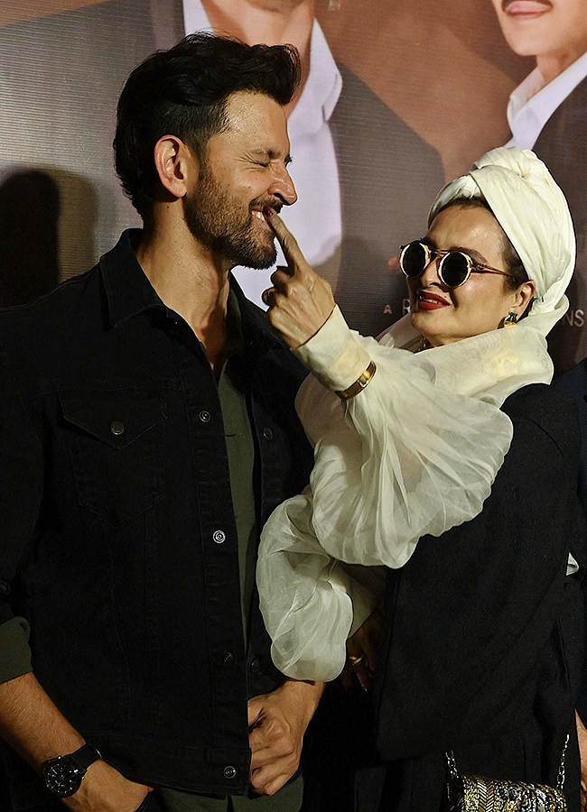 celebration_20party_20for_20the_20documentary_20series_20The_20Roshans__20_2817_29.jpg 17
