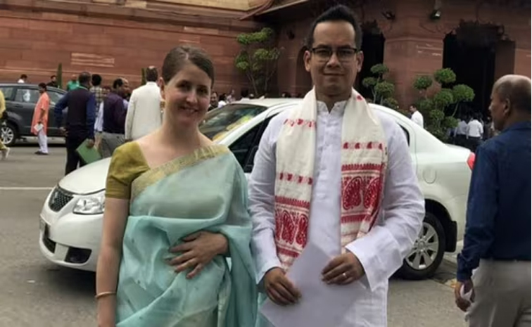 gaurav_20gogoi_20and_20his_20wife.jpg