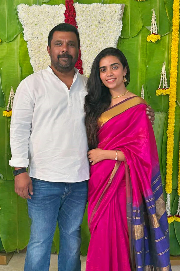 Actress_20Shruthi_20Krishnas_20Grand_20House_20Warming_20Ceremony_20Photos_20_286_29.jpg 7