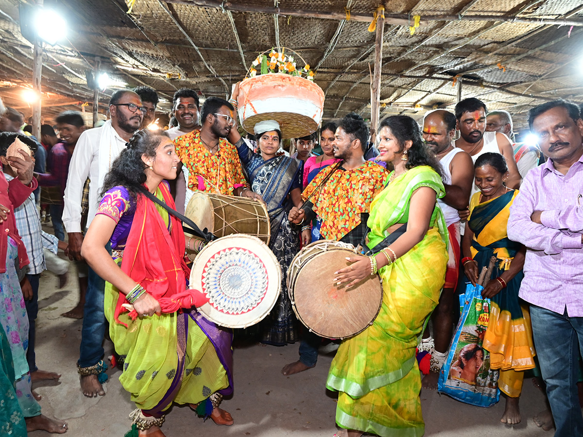 Devotees_20Rush_20at_20Durajpally_20Peddagattu_20Jatara_202025_20Photos__20_2820_29.jpg 20