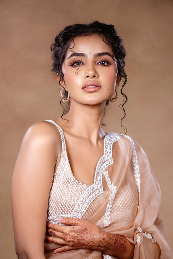 Happy_20Birthday_20to_20multi_20talented_20Actress_20Anupama_20Parameswaran_20_2810_29.jpg 10
