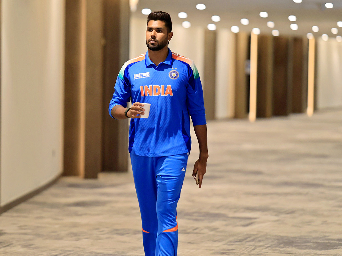 Indias_20Champions_20Trophy_202025_20jersey_20with_20_20Pakistan_20imprint_20Photos_20Goes_20Viral_20_2811_29.jpg 12