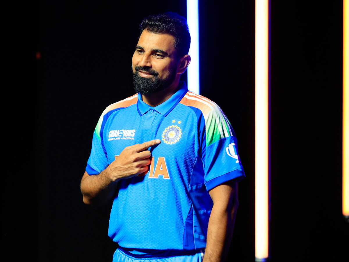 Indias_20Champions_20Trophy_202025_20jersey_20with_20_20Pakistan_20imprint_20Photos_20Goes_20Viral_20_2812_29.jpg 13