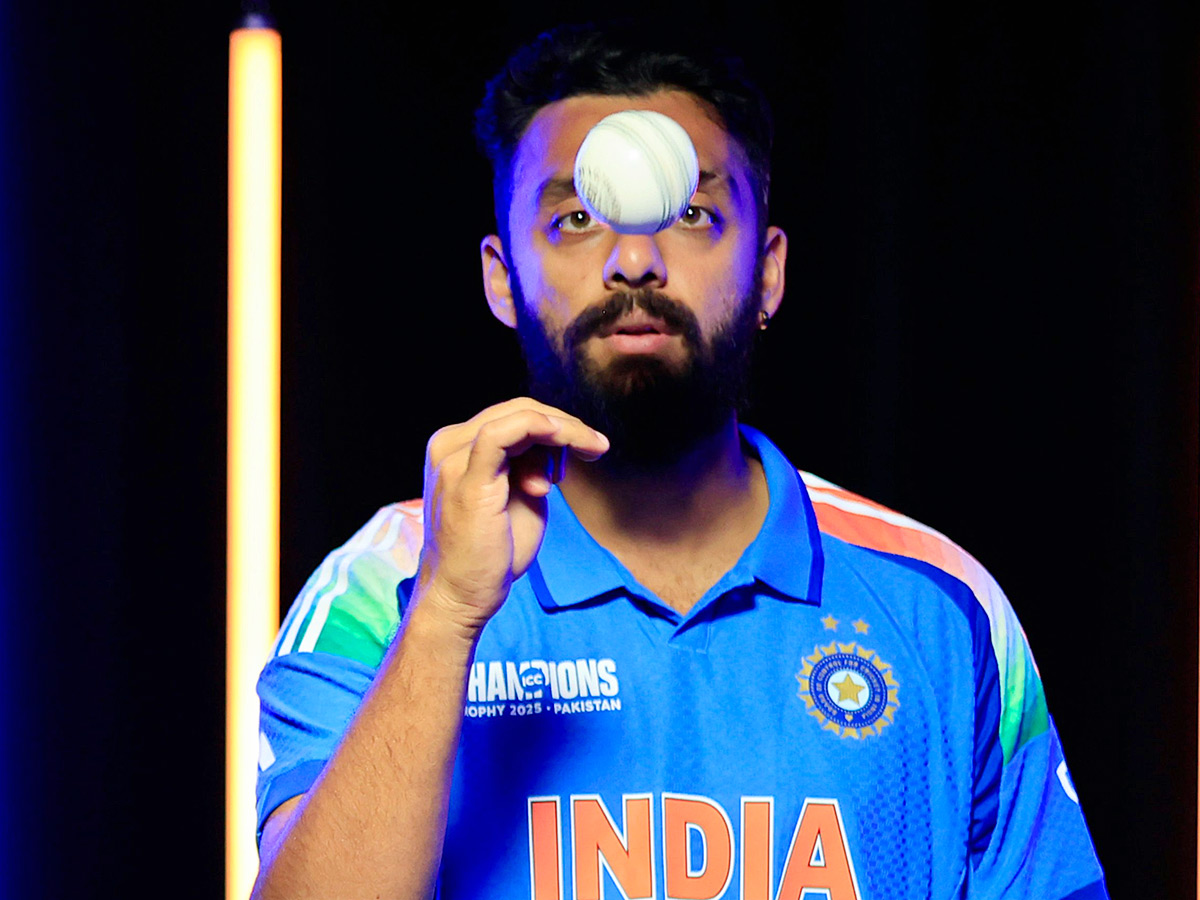 Indias_20Champions_20Trophy_202025_20jersey_20with_20_20Pakistan_20imprint_20Photos_20Goes_20Viral_20_2815_29.jpg 16
