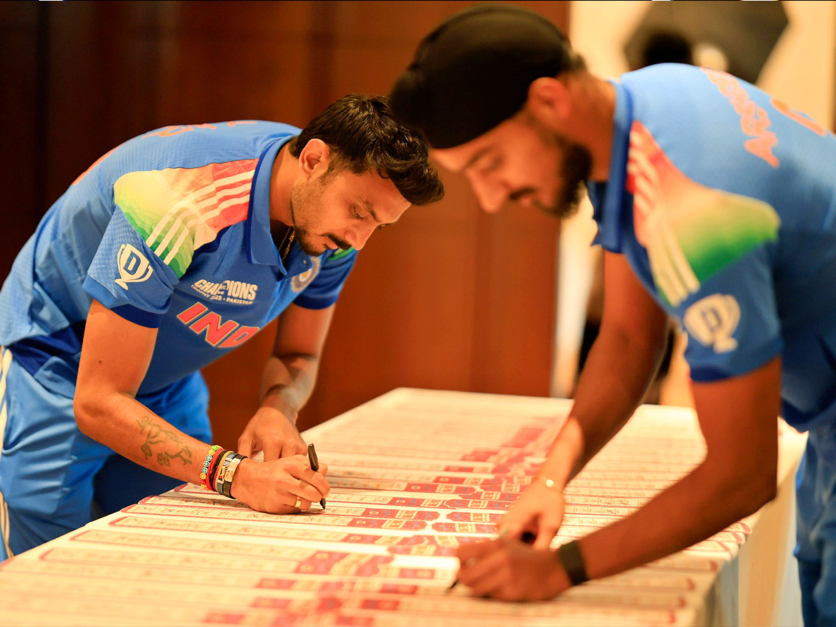 Indias_20Champions_20Trophy_202025_20jersey_20with_20_20Pakistan_20imprint_20Photos_20Goes_20Viral_20_288_29.jpg 9