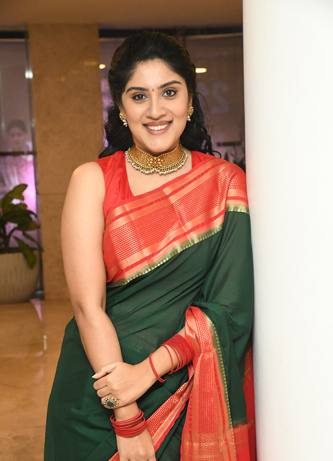 Actress_20Dhanya_20Balakrishna_20At_20Baapu_20Pre_20Release_20Event__20_2811_29.jpg 11