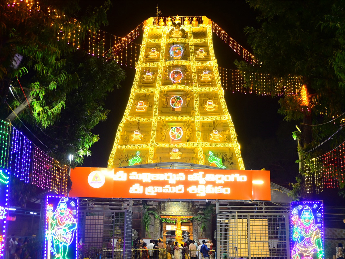 Srisailam-Brahmotsavalu-2025-Photos_-_2815_29.jpg 15