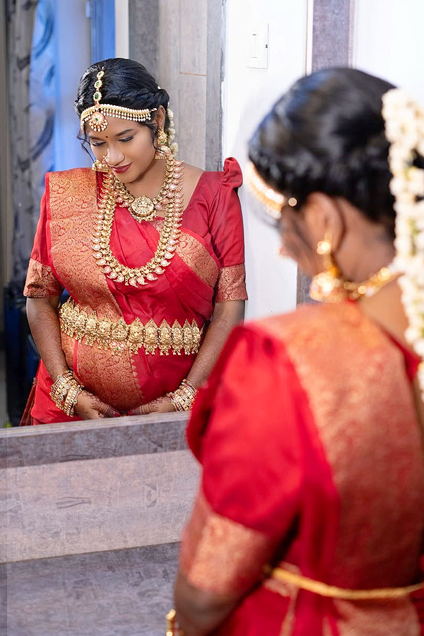 Sundari_20actress_20Gabrella_20Sellus_20shares_20pictures_20from_20her_20baby_20shower_20Photos_20Viral_20_283_29.jpg 7