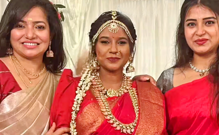 Sundari_20actress_20Gabrella_20Sellus_20shares_20pictures_20from_20her_20baby_20shower_20Photos_20Viral_20_287_29.jpg 11