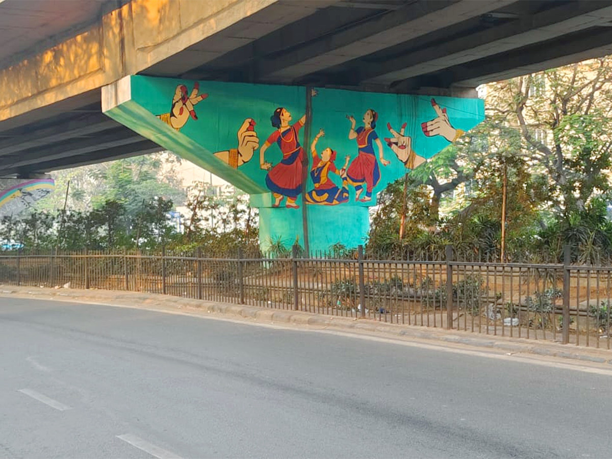 54_20crore_20already_20spent_20on_20flyover_20paintings_20and_20junction_20photos__20_2815_29.jpg 15